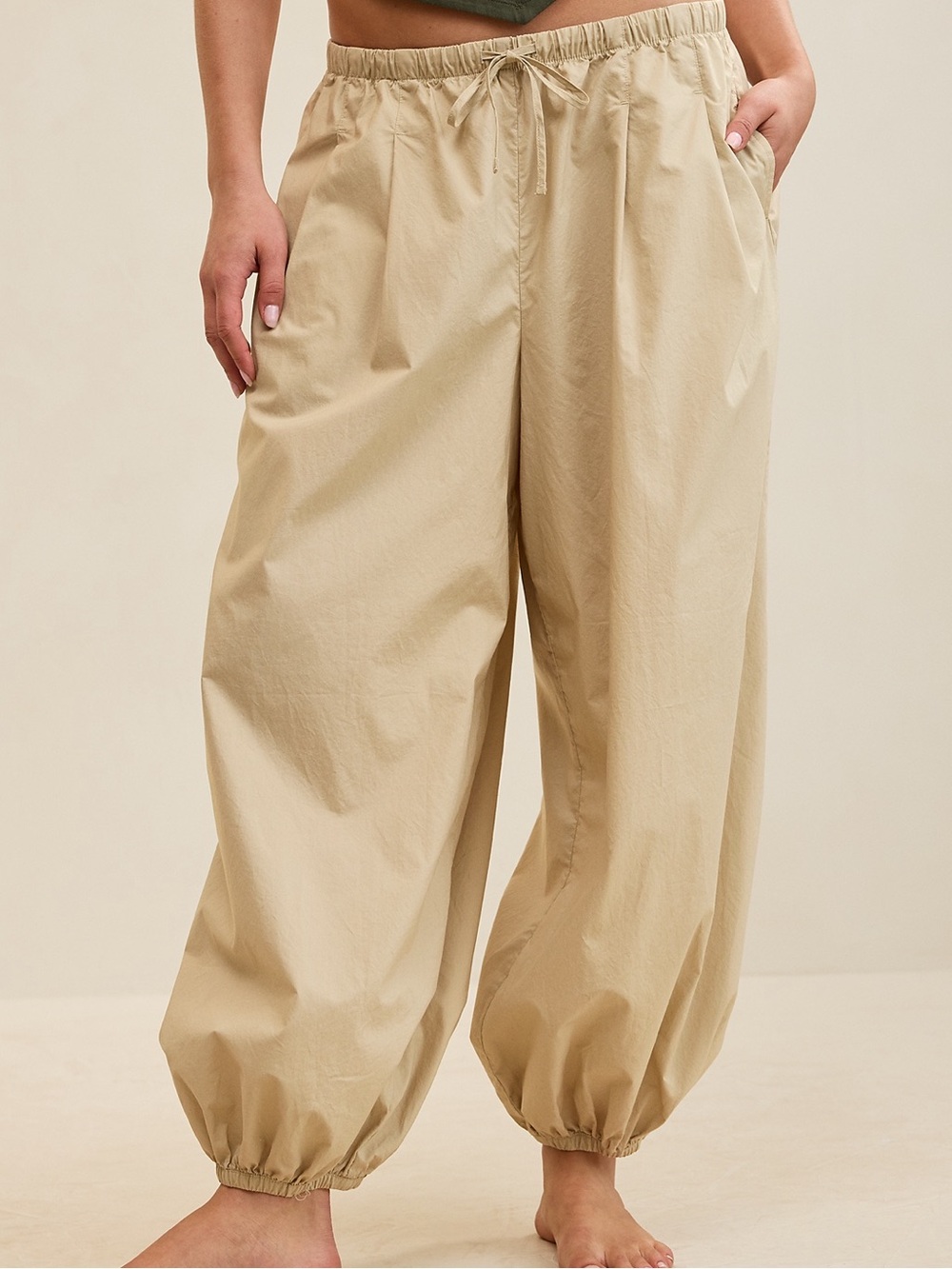 Aerie Woven Ballon Pant in Beige size Large